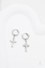 Boucles d'oreilles croix, un choix intemporel