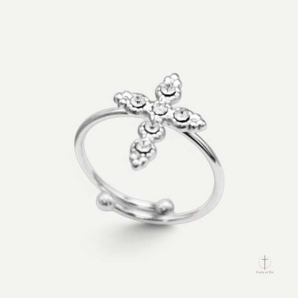 Bague croisée élégante avec éclats scintillants