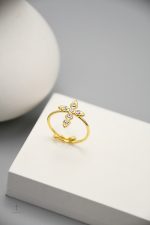 Bijou unique : Bague Croix pour un style distinctif