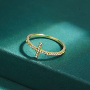 Bague Croix Diamant, un bijou intemporel