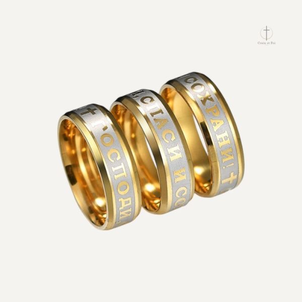 Bague Croix en écriture cyrillique élégante et unique