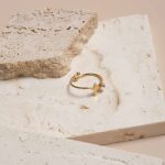 Bague Croix élégante au style minimaliste
