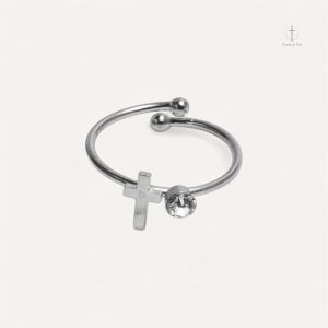 Bague Croix au design raffiné et simple
