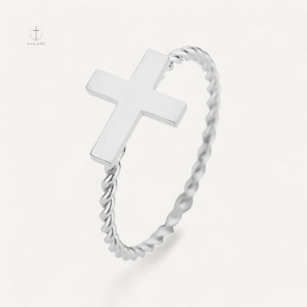 Bague Croix raffinée pour un style intemporel