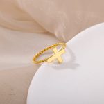 Bague Croix, fusion parfaite entre tradition et modernité