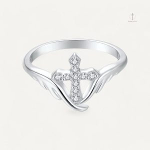 Bague Croix Femme Ange en argent avec motif délicat