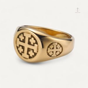 Bague dorée avec motif croix de Jérusalem