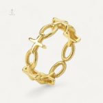 Bague croix en maille élégante et contemporaine