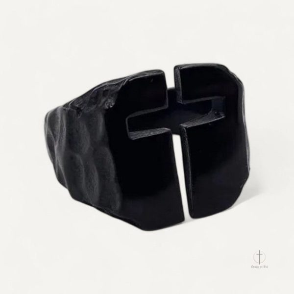 Bague Croix Noire pour Homme, design élégant et moderne