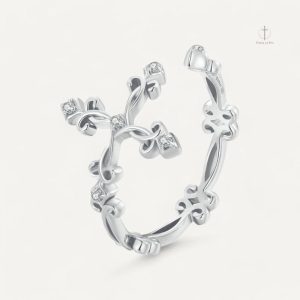 Bague Croix avec design classique et symbolique