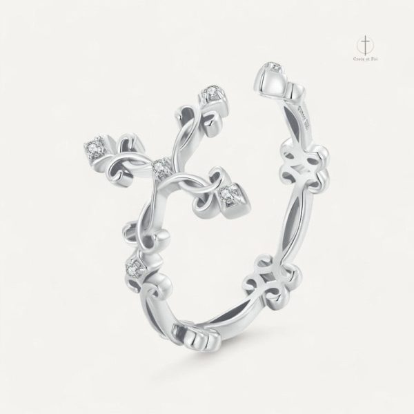 Bague Croix avec design classique et symbolique