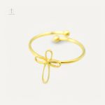 Bague Croix Pure en argent élégant et minimaliste