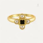 Bague Croix Romane en design élégant et intemporel