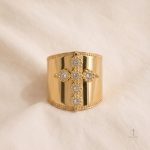 Bague Croix au design sculpté contemporain