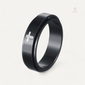 Bague Croix unique au style contemporain