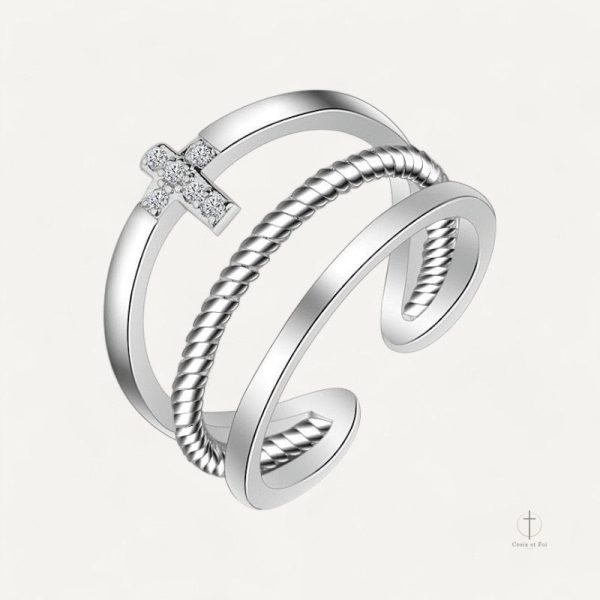 bague-croix-triple-anneau-1 Bague Croix Triple en design élégant et contemporain