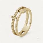 Bague Croix Double-Anneau en design contemporain