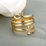 Bague Croix, un accessoire chargé de sens et de style
