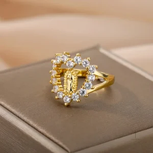 Bague Croix avec design éclatant et sacré