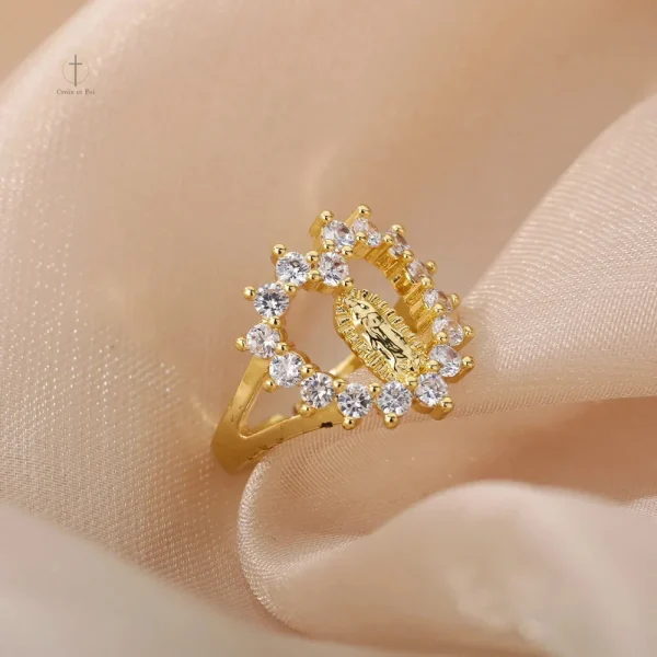 Bague Éclat Sacré, une pièce intemporelle et spirituelle
