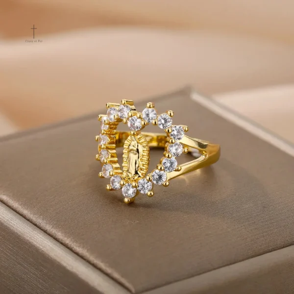 Bague Éclat Sacré, fusion de modernité et de tradition