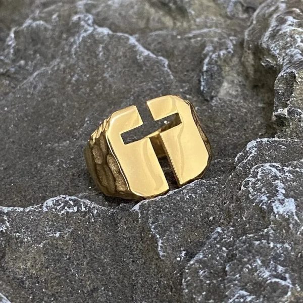 Bague pour Homme au style croisé unique