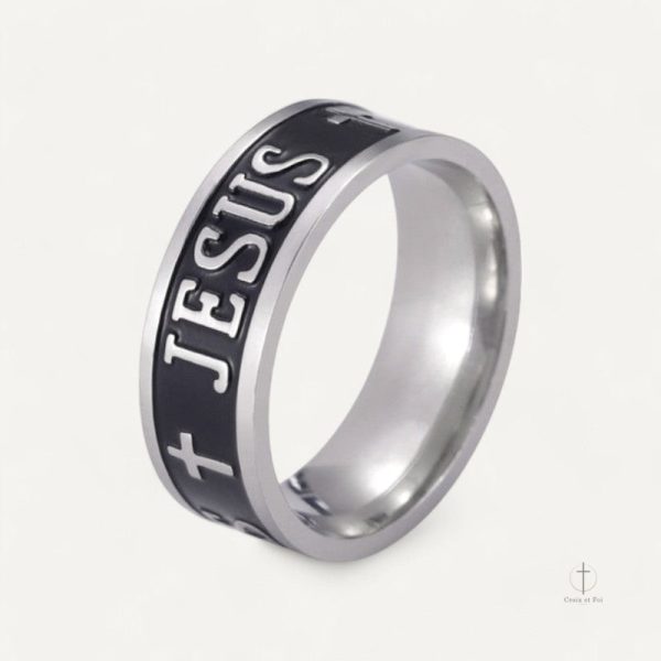 Bague Jésus en argent avec motif croix élégante
