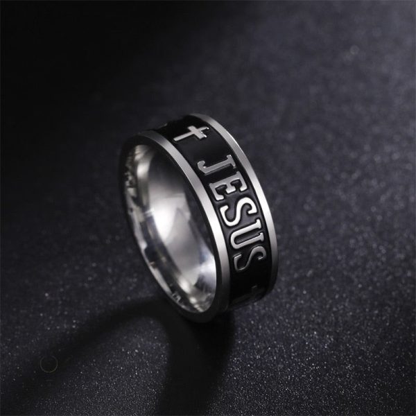 Accessoire religieux argenté, bague croix avec symbole de Jésus