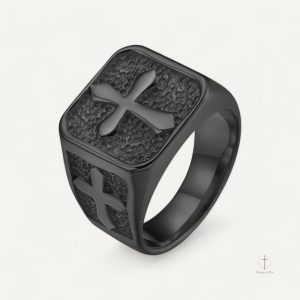 Bague Croix Noire élégante et moderne