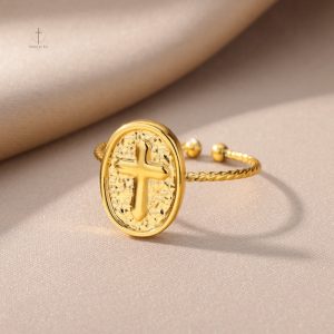 Bague croix élégante en or pour un style raffiné