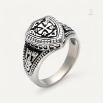 Bague Templier en croix élégante et symbolique
