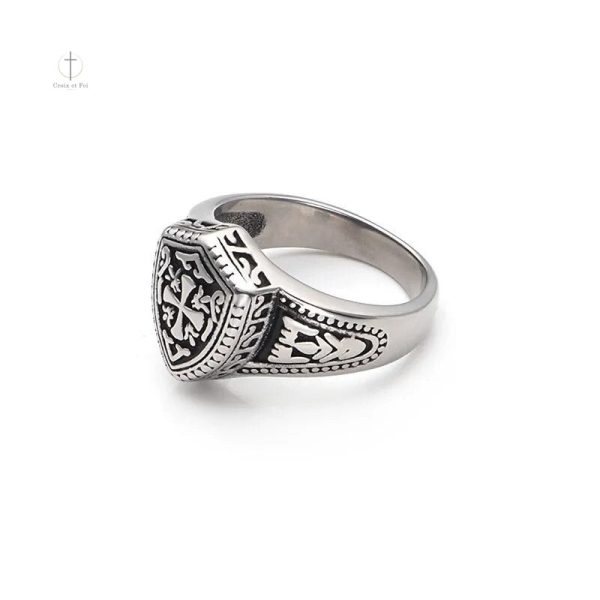 Bague en croix inspirée des Templiers, style unique