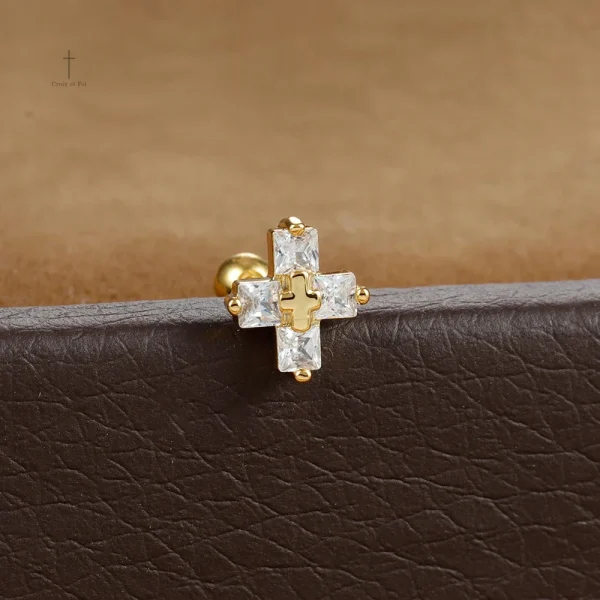 Bijoux croix avec éclats de lumière
