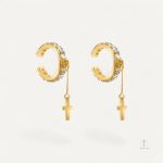 Boucles créoles pendantes avec croix et pierres