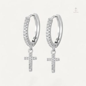 Boucles d'oreilles en croix, symbole de foi chrétienne