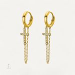 Boucles d'oreilles en croix catholique élégantes et raffinées