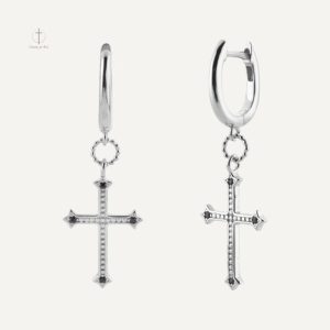 Bijoux raffinés, boucles d'oreilles croix pour un style chic