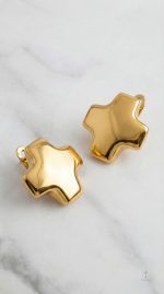 Boucles d'oreilles pendantes croix vintage