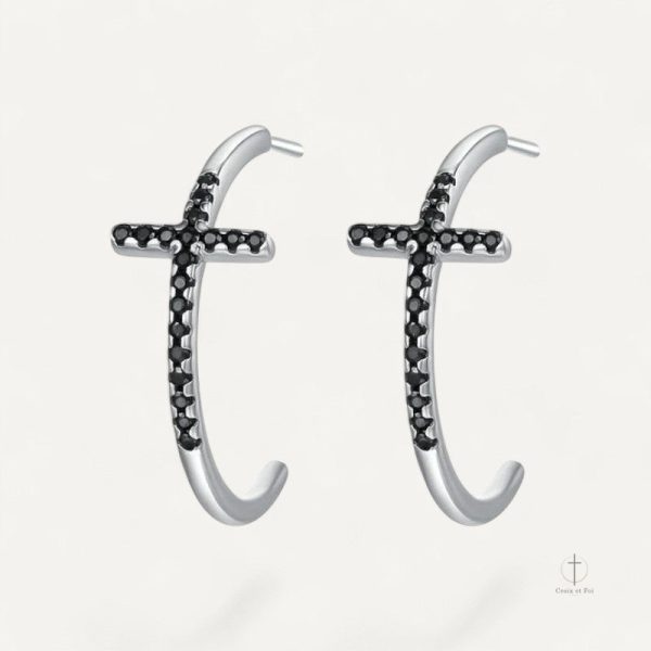 boucles-doreilles-croix-noire-gothique-1 Boucles d'oreilles croix noire gothique élégantes et audacieuses