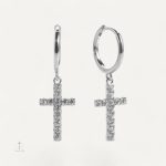 Accessoire mode : boucles d'oreilles croisées pendantes