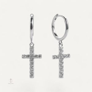 Accessoire mode : boucles d'oreilles croisées pendantes