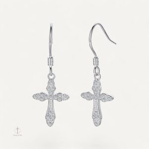 Accessoire tendance : boucles croisées avec éclat