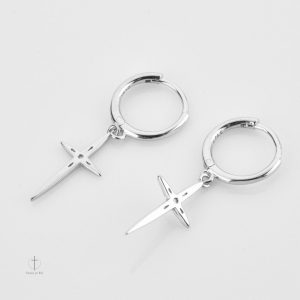 Accessoire symbolique croix pour un look unique