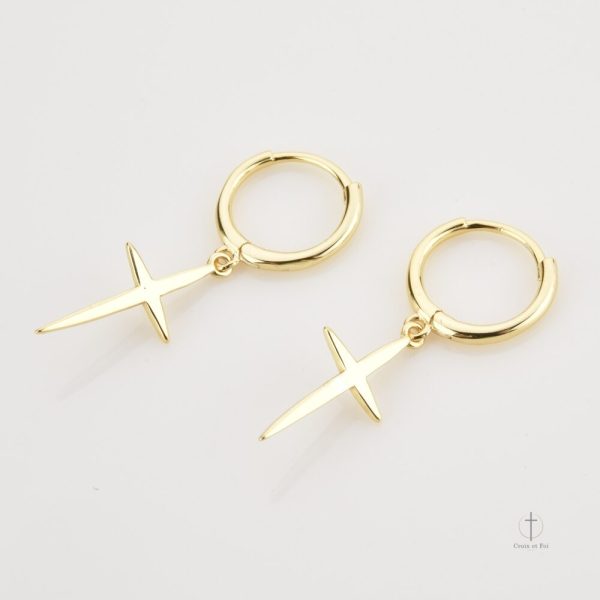 Créations de boucles d'oreilles croisées tendance