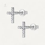 Bijoux croix en strass scintillants pour un look chic