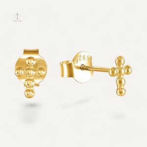 Boucles d'oreilles mini croix en design élégant