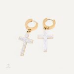 Boucles d'oreilles croisées avec cristaux étincelants