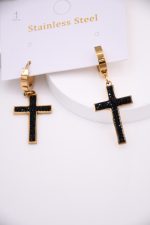 Boucles d'oreilles croisées, parfaites pour un look chic