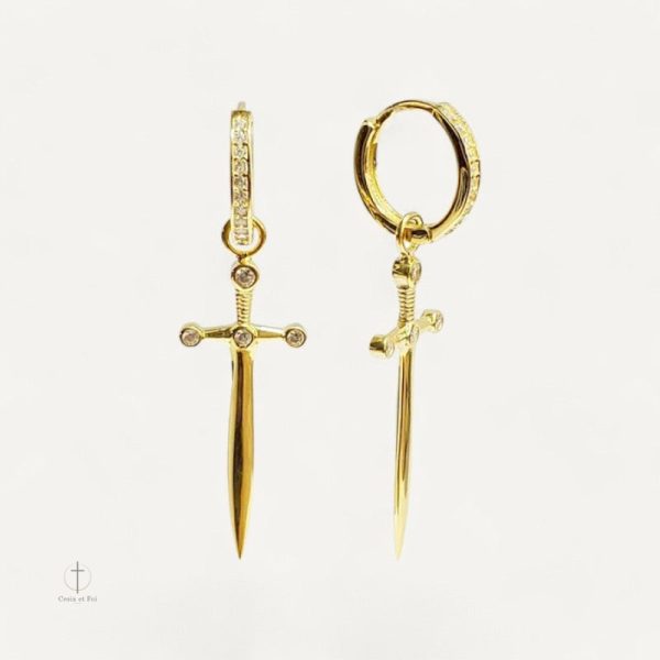 Boucles d'oreilles croix épée élégantes et tendance