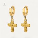 Boucles d'oreilles pendantes en forme de croix élégantes